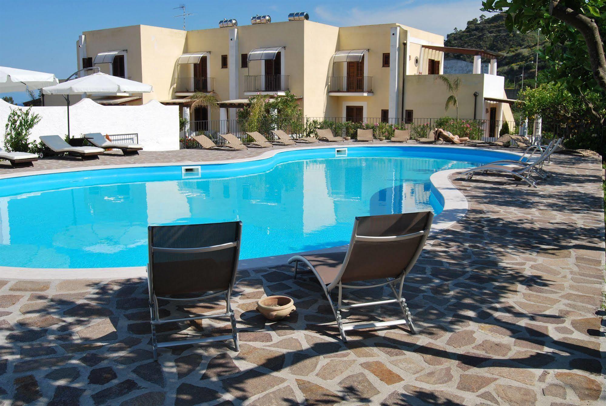 Villa Saraceno Lipari  Exteriör bild