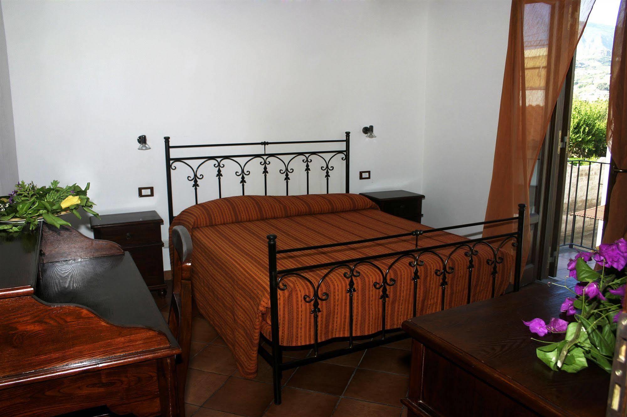 Villa Saraceno Lipari  Exteriör bild
